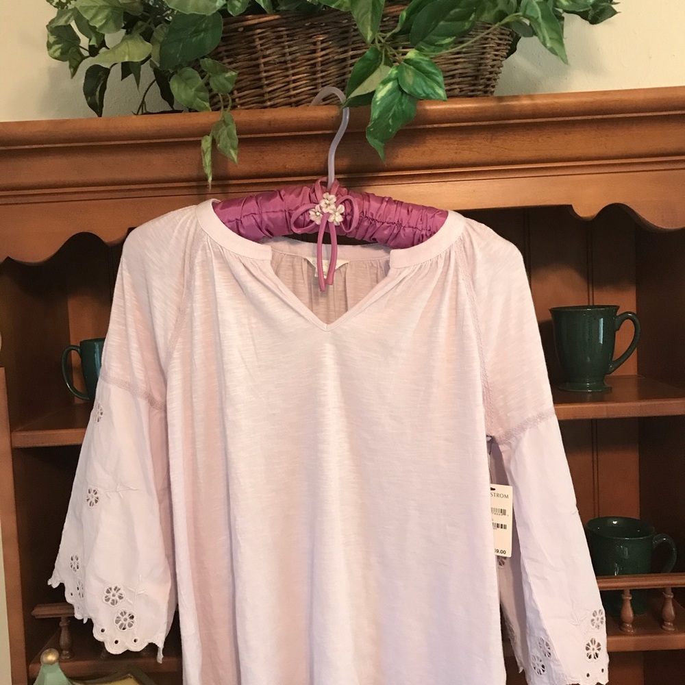 Caslon top